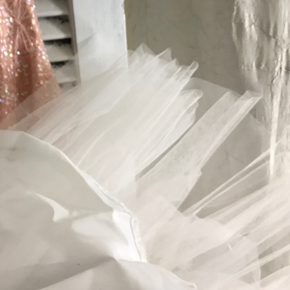Tiered white crinoline full length maxi - Picture 5 of 8